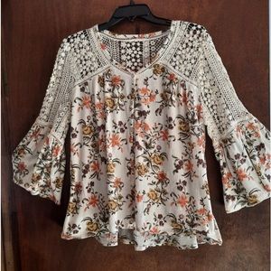 Cato blouse.   Size large.  Perfect for fall!